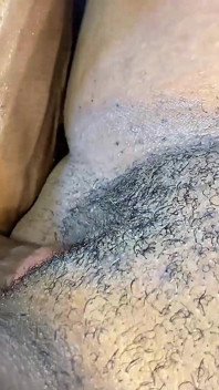 Žena z pokojové služby byla ošukaná pro své sexy svádění těla