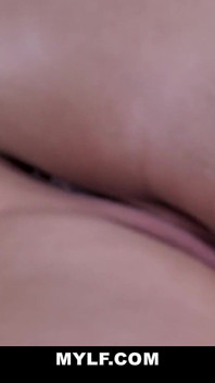 Fake tetas milf dedos-se com joi