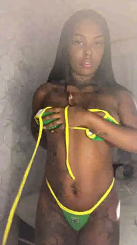 Fetish bikini awek hitam