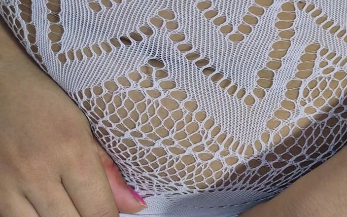 Pikaa6: 私の巨乳で今夜あなたを幸せにします、はいと言ってください!!