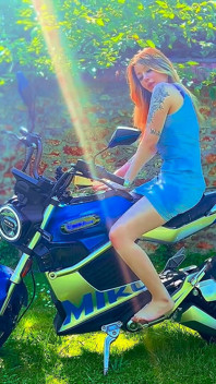 Coño de moto frotar mojada provocación y orgasmo