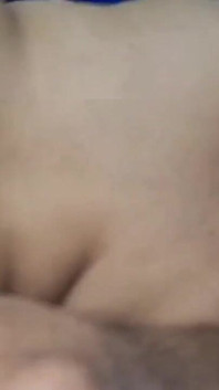 Ibu tiri MILF deshi panas berpantat besar kongkek gaya doggy tulen