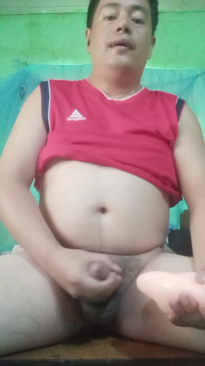 Talahib23: bareng boneka seksku saat hujan deras di luar ruangan.
