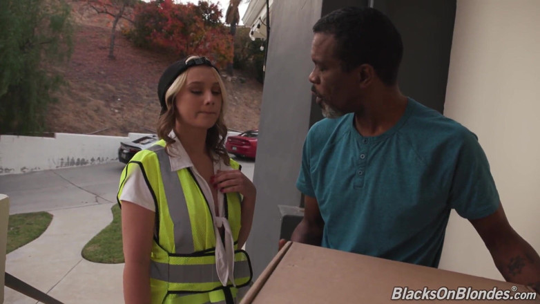 Blacks On Blondes: Delivery girl Gwen Vicious prefers anal gangbang and DP with...