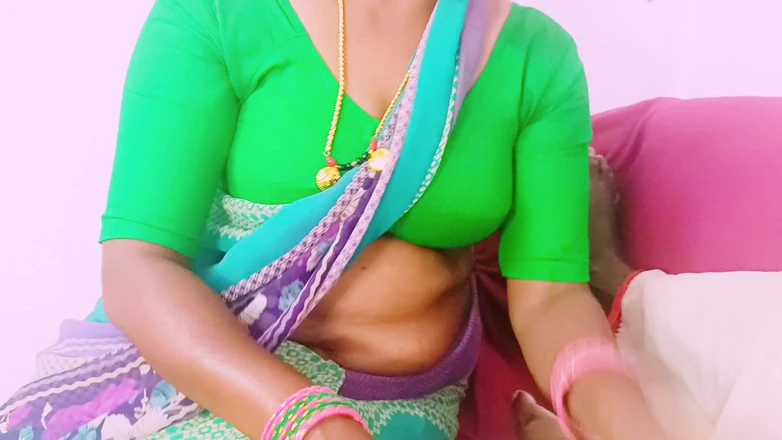 Telugu honey lips: Desi House Maid and House Owner Fucking.telugu Dirty Talks.