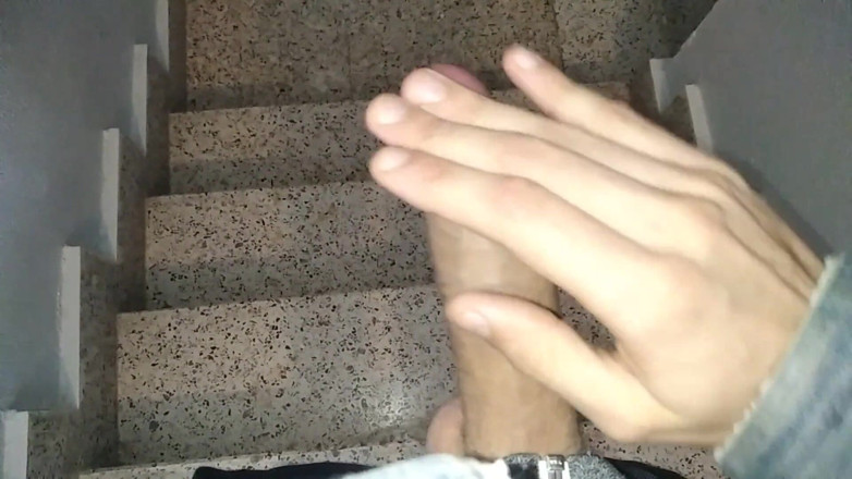 Elvissc: Horny Man Jerk off and Cum in Neighbors Building, Nice...