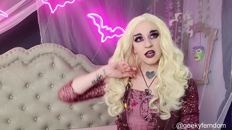 Geeky Femdom: Hocus Pocus - їдять пизду з відьмою