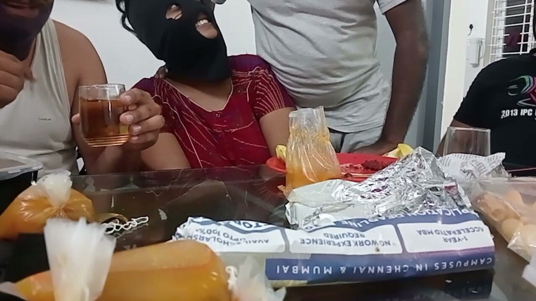 Priya aunty: Tavolo da pranzo caldo sporco preliminari chiacchiere