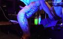 FistingQUEEN: Uv-light bodypaint extremes doppeltes analfisting von Adelina Noir