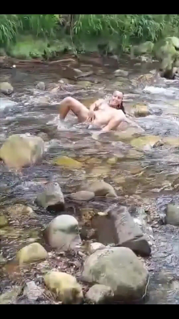 FayahGirl: Můj přítel mi také nahrál malý klip, jak si hrajem...