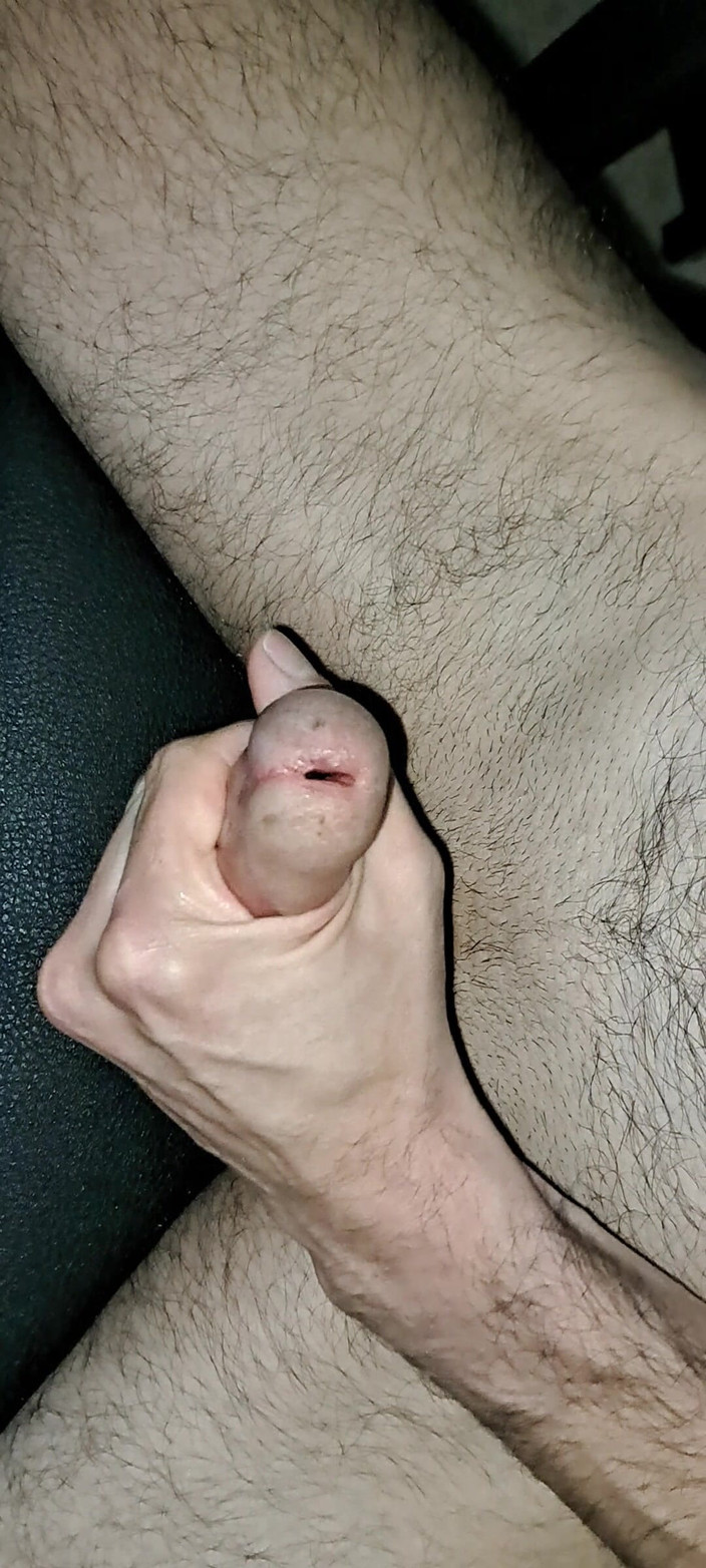 Whisky33: Masturbuji při sledování porna.