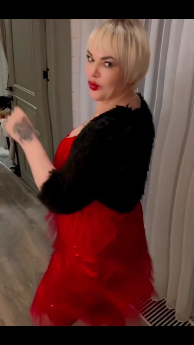 717327529362337792.mp4 (Karmen MILF)