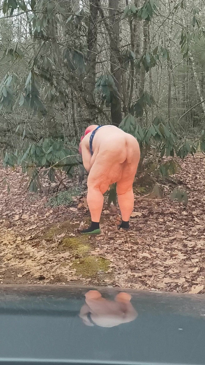 HerculesnVENUS: Прохаживаюсь обнаженной в лесу