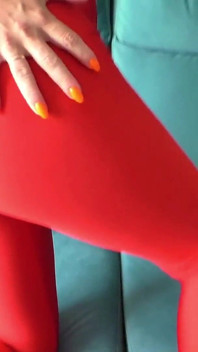 ¡a La Rubia Le Encanta Chupar Una Gran Chupa!