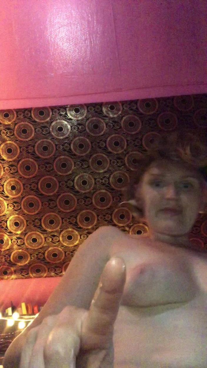 MistressWriggler: Chceš mi sní zadek? a Honění mými kozami?