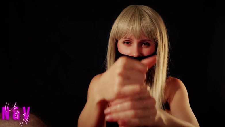 NikAndVik: Labă senzuală blândă cu tachinare. Orgasm distrus și ejaculare puternică