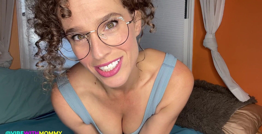 VibeWithMommy: Caliente sexy tenis judía madrastra instrucciones de paja Te muestro...