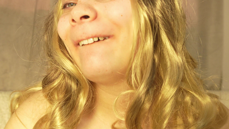 AmayaMori: I Play with the Dildo, I Make Funny Faces, I...