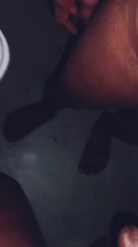 Desi indisches mädchen bhabhi zeigt pisse und squirtet