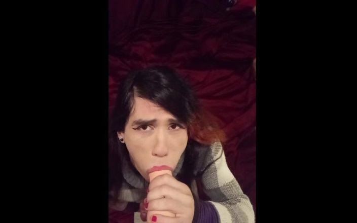 Dii Vampy: 털이 무성한 보지를 따먹는 18세 소녀