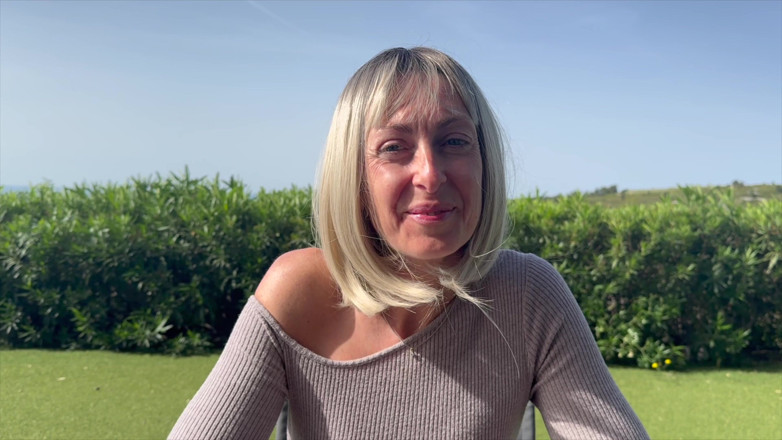 Video Porno One: Lena, 40-letnia mamuśka z Tours!