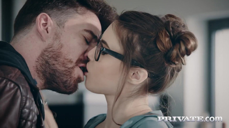 Private.com: Elle rose, dipendente tatuata di cazzo scopa duro sesso anale