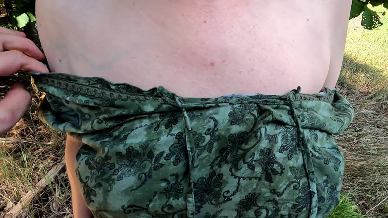 Bouncy Tits Action: แค่ตบหัวนมเธอ