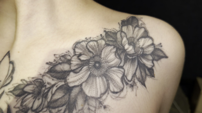 JessLux: Tour de tatuagem