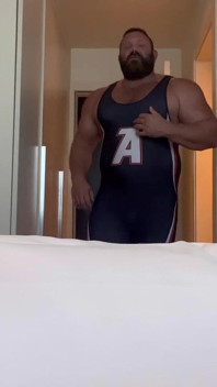 Big Muscly Man Has His Way with You! Cumshot Ending