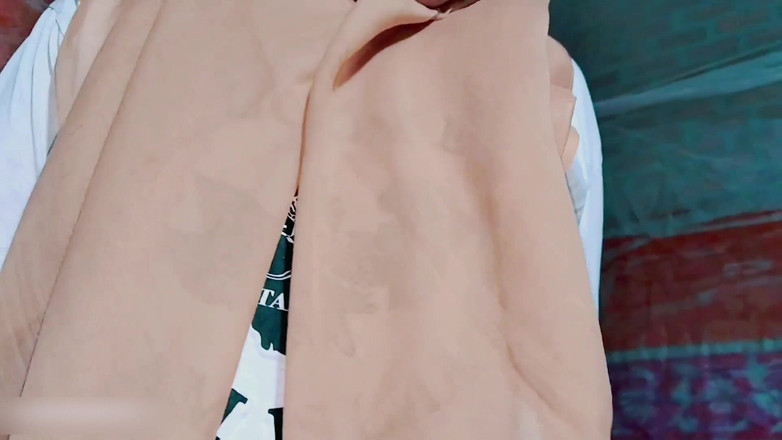 Pasutri indo: Відео добірка індонезійських дівчат у хіджабі, які займаються любов'ю