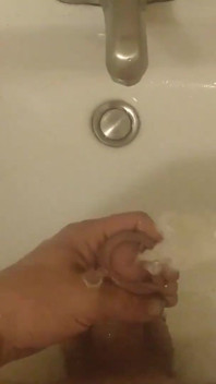 Massiv Tall Giant Pee Streaming