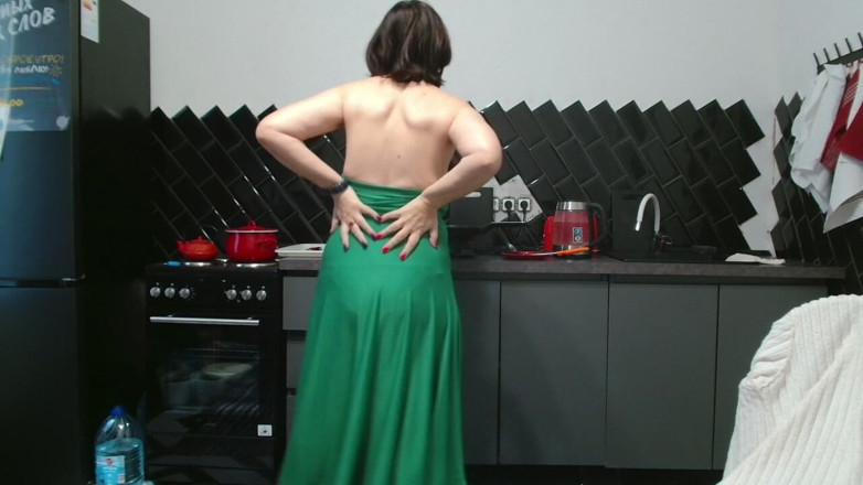 ANGELA_LADY: Elbiseyle öğle yemeği için seni baştan çıkarıyor