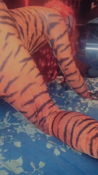 엉덩이 소녀 Tigra 시간 섹시한 둥근 계집애 티파니 Ciskisss