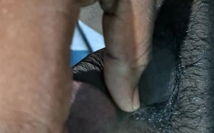 BlackGay: Мені дуже подобається моя трахана анальна пробка, тому я показую Yall