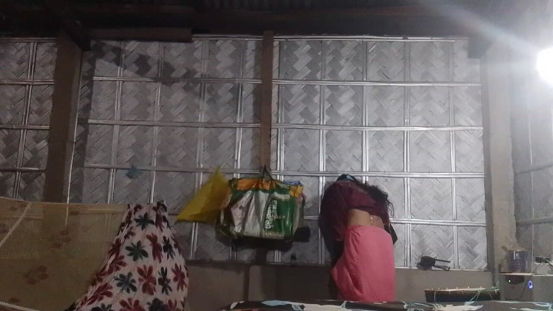 Masuuma Aktaaar: Video seks panas istri dan suami assam jurhate india