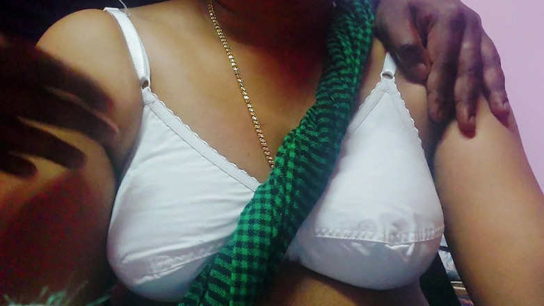 Desi Mohini: 大胸部老师德西性爱