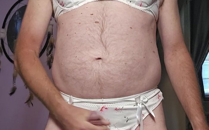 Fantasies in Lingerie: Pelepasan yang sangat dibutuhkan. Suka
