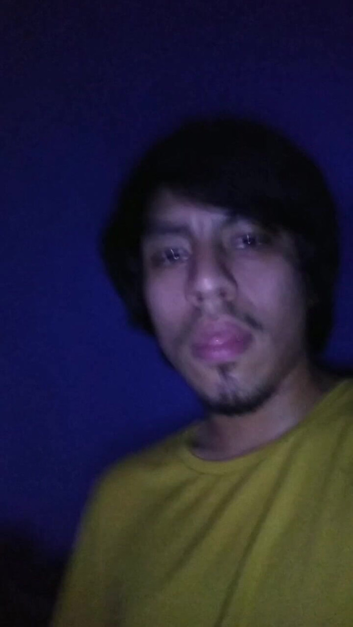 AlexAlejandro13: Lihat wajahku yang hot