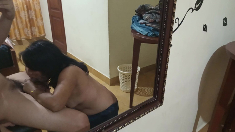 Moo DBOXXX: 和我的岳母一起，展示她在这里掌管的人，她和我一起逃跑，而她的丈夫也不知道