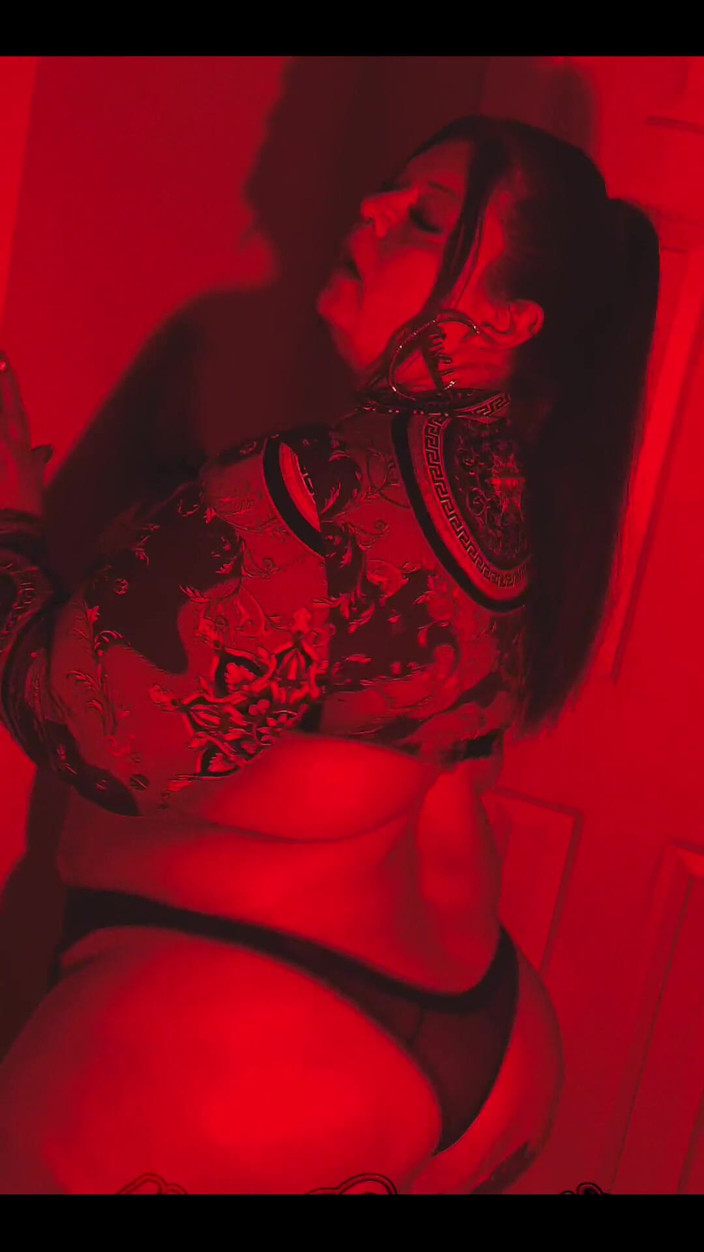 StacXXXs: Red Light Nikki Cakes