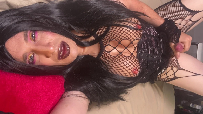 Natasha Sparklez: Goth Emo Tranny Mengambil Kencing Dan Pancutan Mani Di Muka