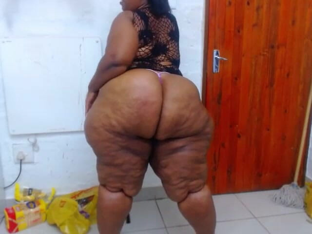Big black clapping booties: Jack off to My Massive BBW Ass, Episode 1002