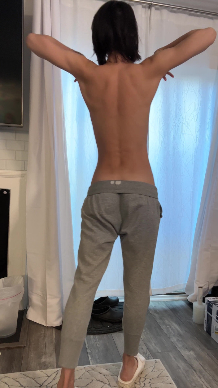 Ms_Emmy_Lynn: Mam nadzieję, że sąsiedzi nie mają nic przeciwko