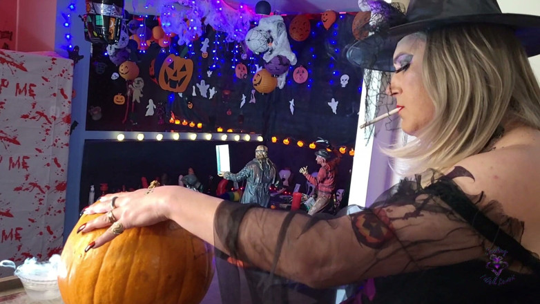 HollyCox: Witch’s Smoke Ritual Watch Me Carve While I Drag