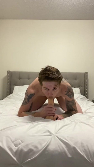 Solo Adventures: Pipe avec un gode