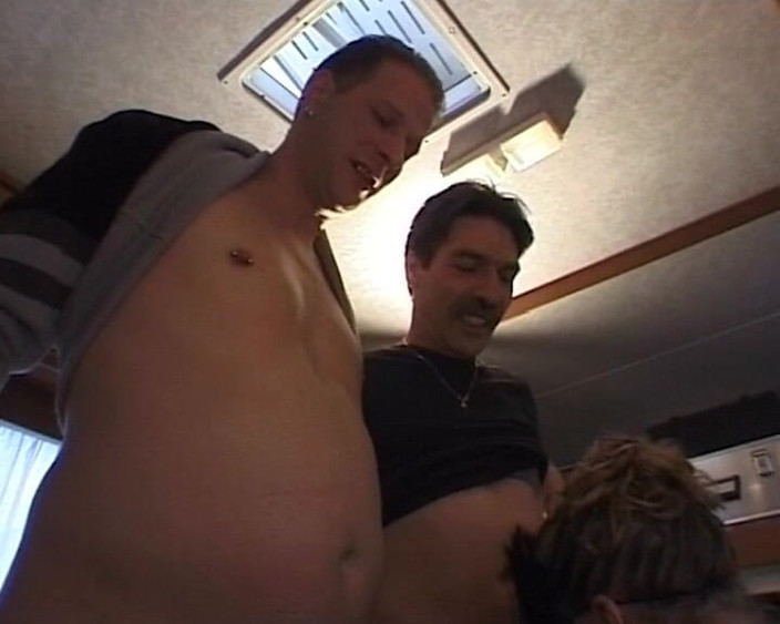 BB Video - Vintage Story: जर्मन चोदने लायक मम्मी तीन लोगों की चुदाई FMM सुनहरे बालों वाली