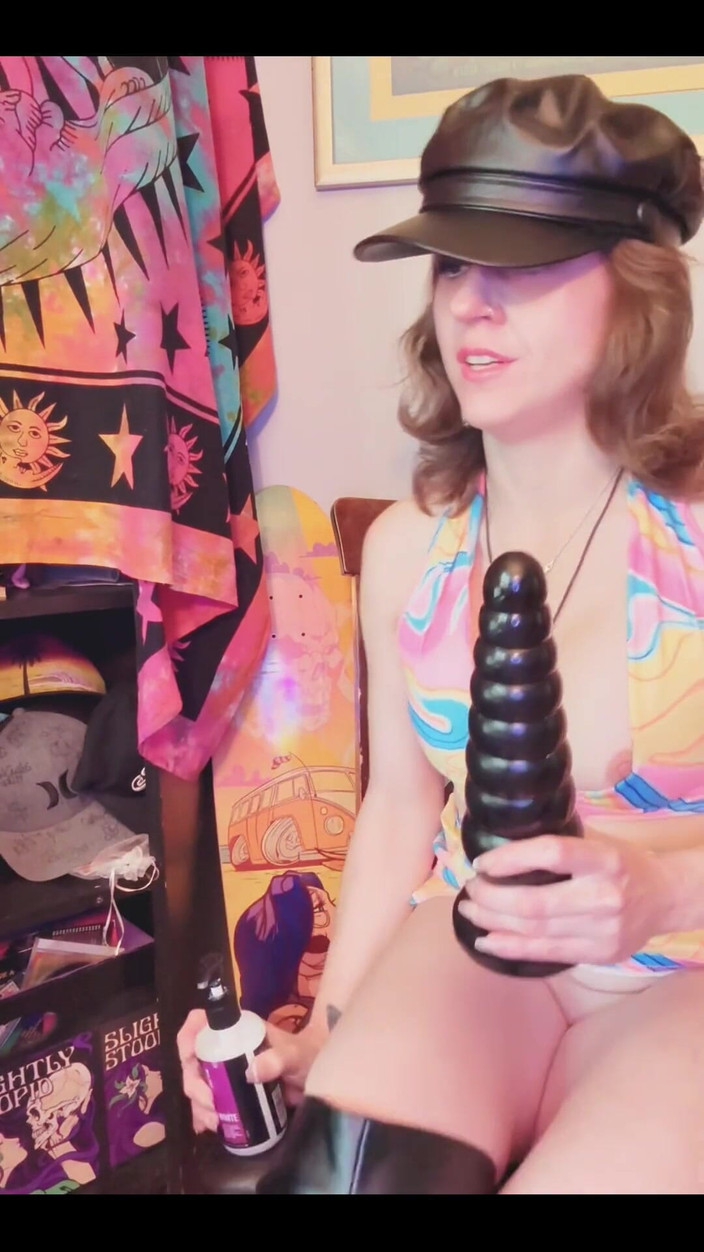 Suzy Wylde: 可爱的瞪口呆！