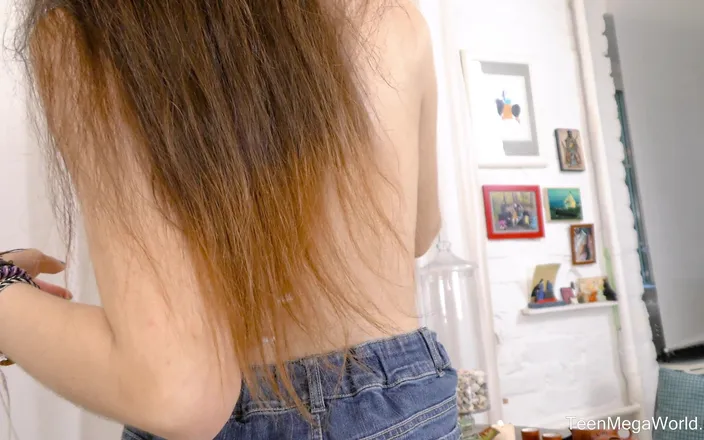Teen Mega World: Babes orgasm after tea