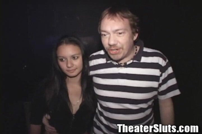 Theater Sluts: Asyalı güzel Filipinli tatlı mükemmel vücut lotsa rastgele yaraklar tarafından...