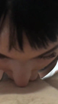Ti scopa e la faccia mi scopa duro